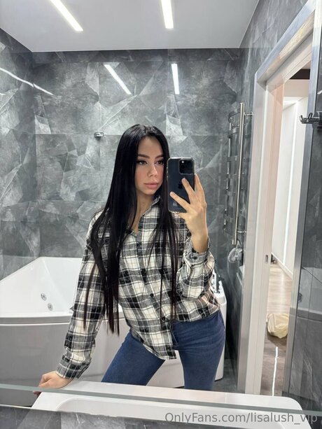 Foto di nudo di fuga di OnlyFans di Lisalush Vip