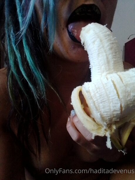 Foto di nudo di fuga di OnlyFans di Haditadevenus