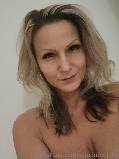 Foto di nudo di fuga di OnlyFans di Samanthajolie