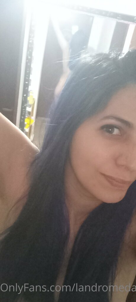 Foto di nudo di fuga di OnlyFans di Landromeda