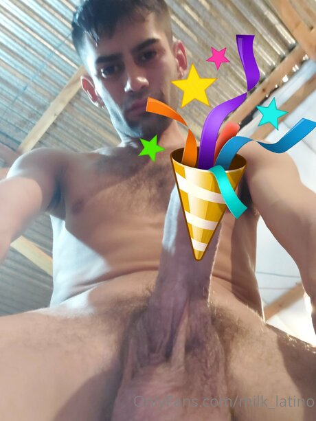 Foto di nudo di fuga di OnlyFans di Milk Latino