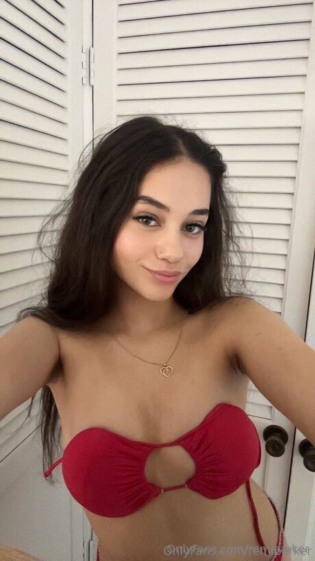 Foto di nudo di fuga di OnlyFans di Remiparker