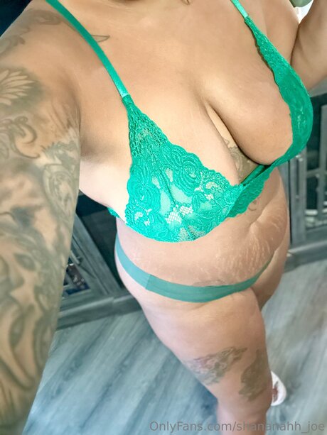 Foto di nudo di fuga di OnlyFans di Shananahh Joe