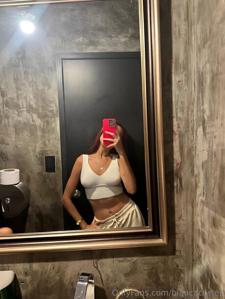 Foto di nudo di fuga di OnlyFans di Emmalatinaa