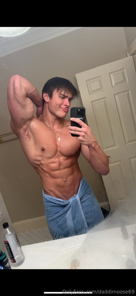 Foto di nudo di fuga di OnlyFans di Daddimoose69