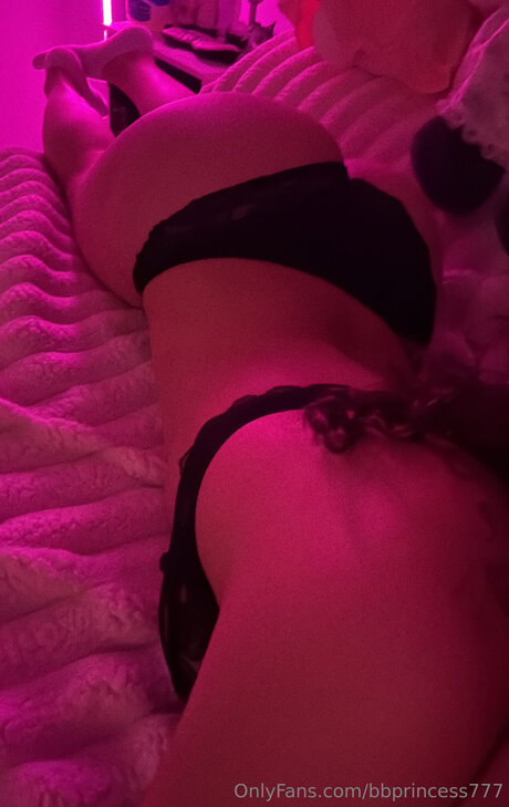 Foto di nudo di fuga di OnlyFans di Bbprincess777