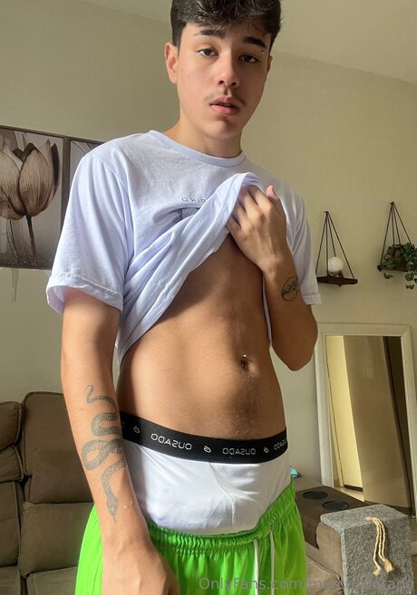 Foto di nudo di fuga di OnlyFans di Marcusdotado