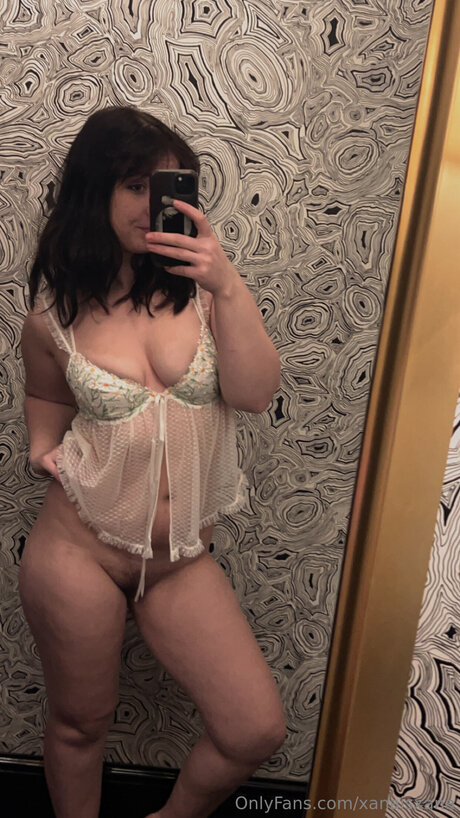 Foto di nudo di fuga di OnlyFans di Xanaisxana