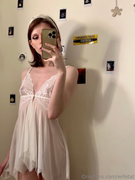 Foto di nudo di fuga di OnlyFans di Wifetat