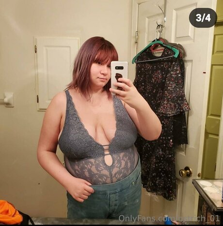 Foto di nudo di fuga di OnlyFans di Ostrich 01