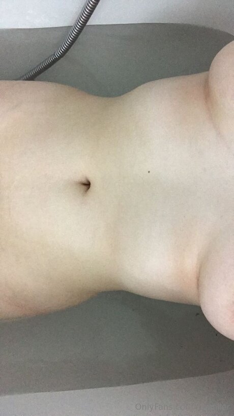 Foto di nudo di fuga di OnlyFans di Lilleniller