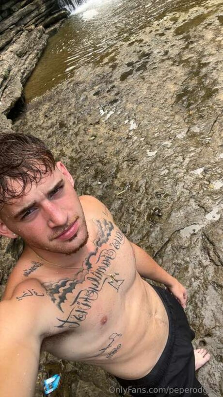 Foto di nudo di fuga di OnlyFans di Peperodgers