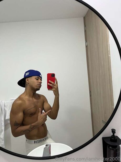 Foto di nudo di fuga di OnlyFans di Iamhector2000