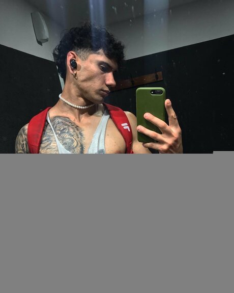 Foto di nudo di fuga di OnlyFans di Tiagoariel22