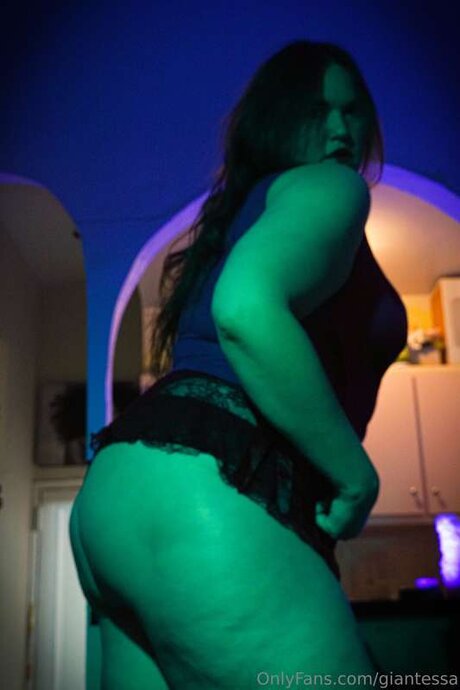 Giantessa
