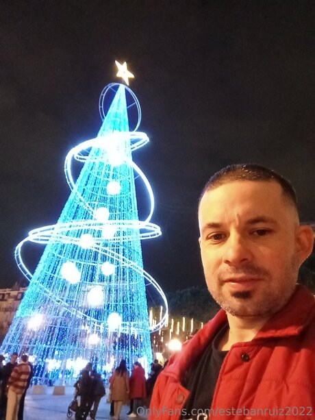 Foto di nudo di fuga di OnlyFans di Estebanruiz2022
