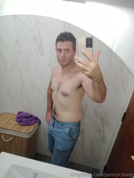 Foto di nudo di fuga di OnlyFans di Jonnyclover