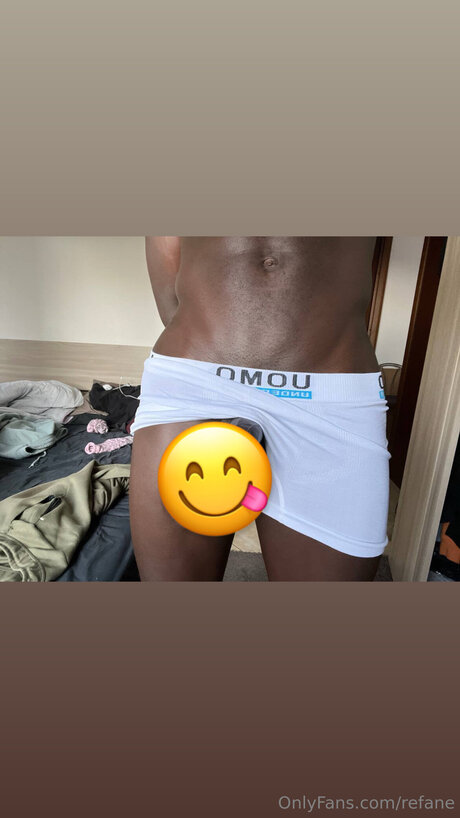Foto di nudo di fuga di OnlyFans di Refane