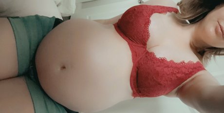 Hotmomevie