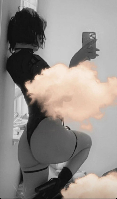 Foto di nudo di fuga di OnlyFans di Ltlyata
