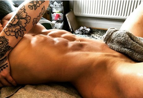 Foto di nudo di fuga di OnlyFans di Lois Pacitto