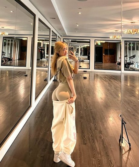 Foto di nudo di fuga di OnlyFans di Michelle Kwon