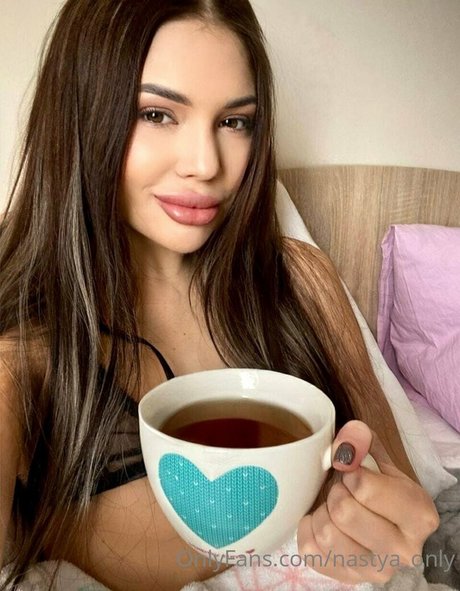 Foto di nudo di fuga di OnlyFans di Sofaukr