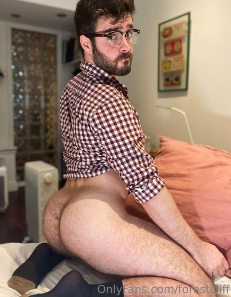 Foto di nudo di fuga di OnlyFans di Forestcliff