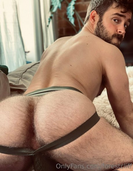 Foto di nudo di fuga di OnlyFans di Forestcliff