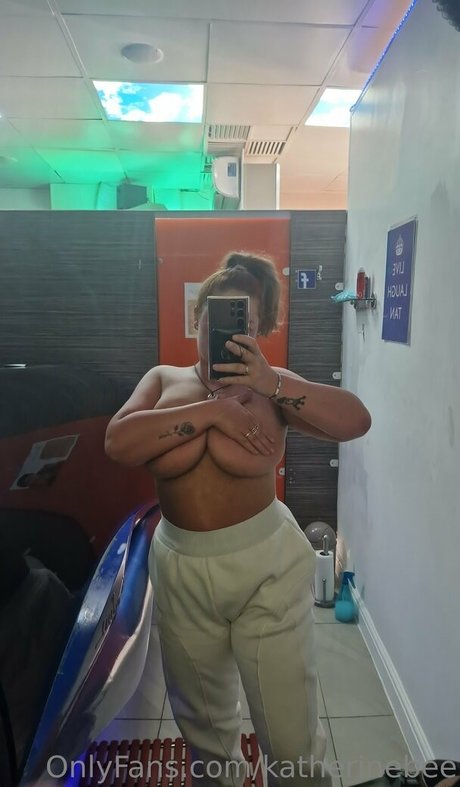 Foto di nudo di fuga di OnlyFans di Katherinebee