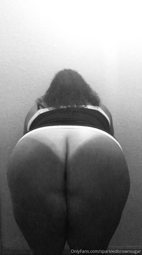 Foto di nudo di fuga di OnlyFans di Sparkledbrownsugar