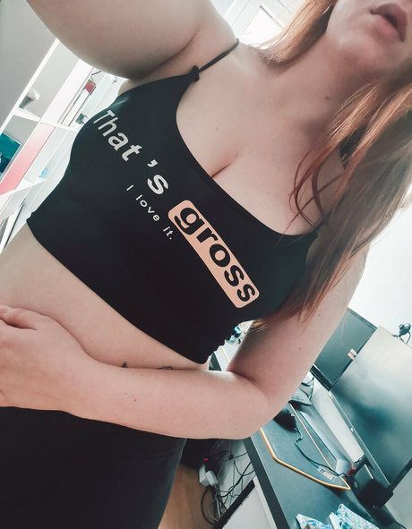 Foto di nudo di fuga di OnlyFans di Doenill