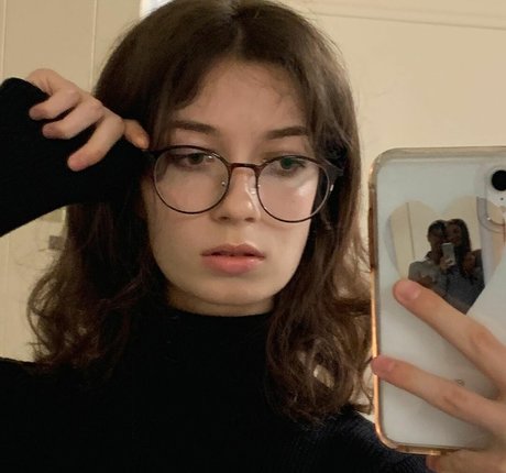 Foto di nudo di fuga di OnlyFans di Asmr Alise