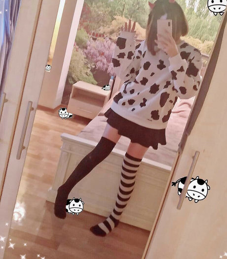 Foto di nudo di fuga di OnlyFans di Weeloli Seiichiki