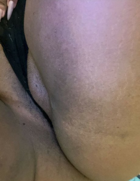 Foto di nudo di fuga di OnlyFans di Mandy Lia