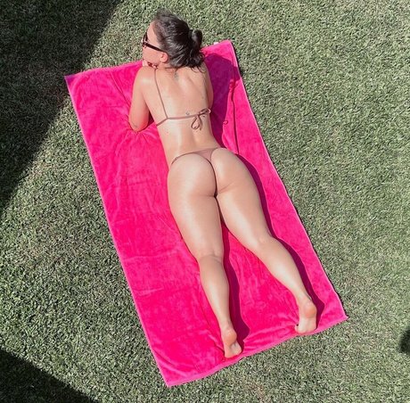 Foto di nudo di fuga di OnlyFans di Cococlaraa