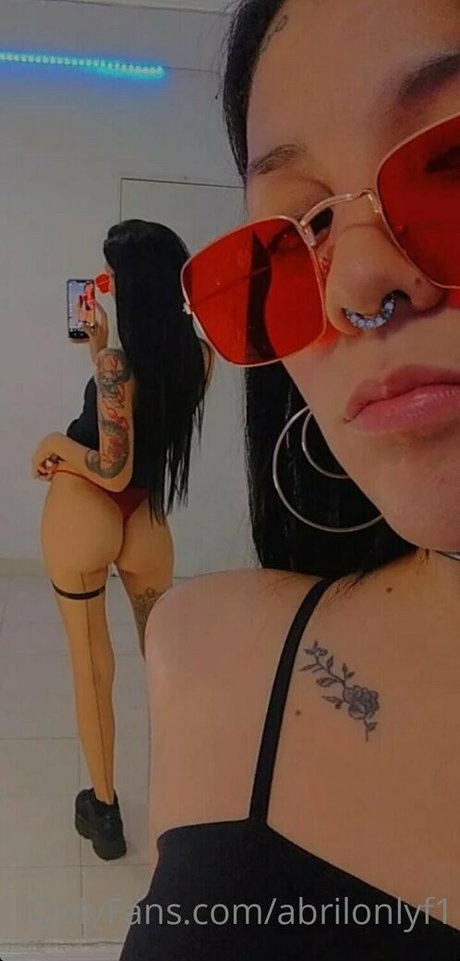 Foto di nudo di fuga di OnlyFans di Abrilonlyf1