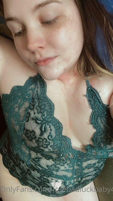 Foto di nudo di fuga di OnlyFans di Freebadluckbaby420
