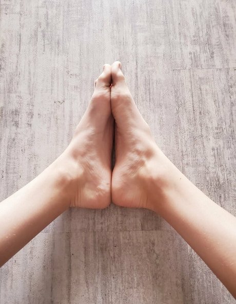 Foto di nudo di fuga di OnlyFans di Mommyfeetx2