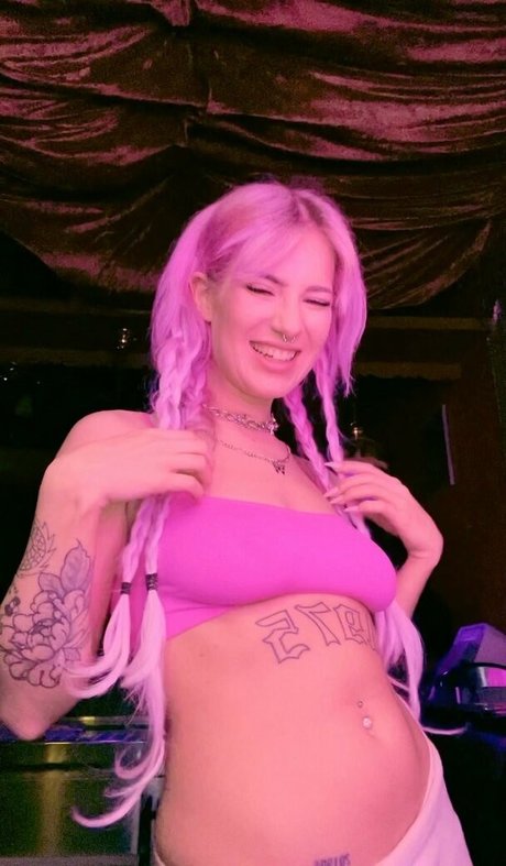 Foto di nudo di fuga di OnlyFans di Pinkarosalina