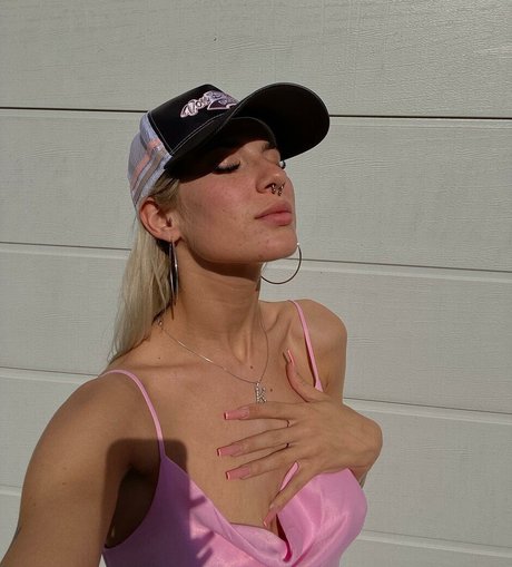 Pinkarosalina