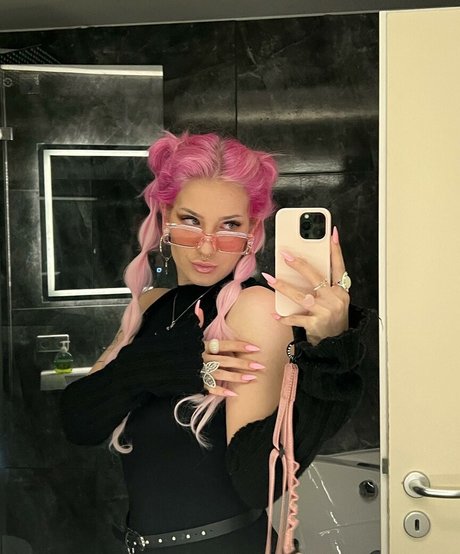 Pinkarosalina