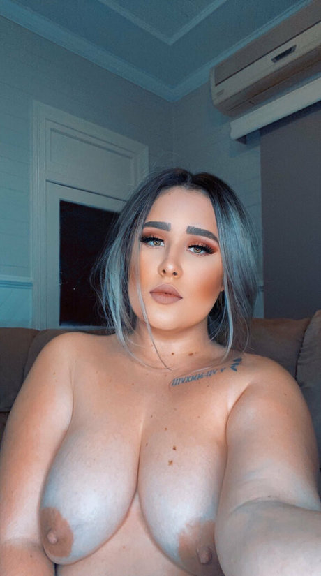 Foto di nudo di fuga di OnlyFans di Mollygreypreviews