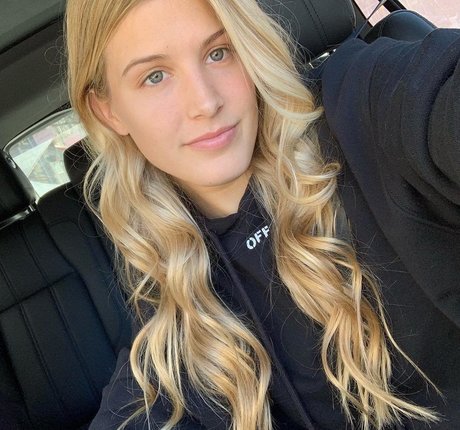 Foto di nudo di fuga di OnlyFans di Genie Bouchard
