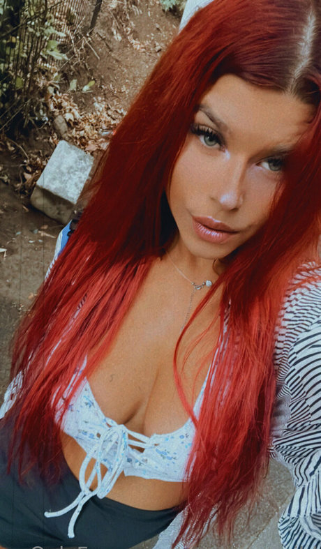 Foto di nudo di fuga di OnlyFans di Arielgonewild
