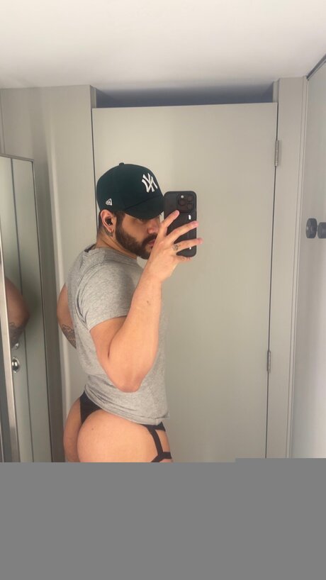 Foto di nudo di fuga di OnlyFans di Theasstropapi