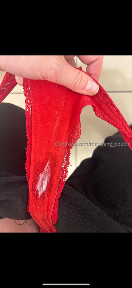 Foto di nudo di fuga di OnlyFans di Matching Couple