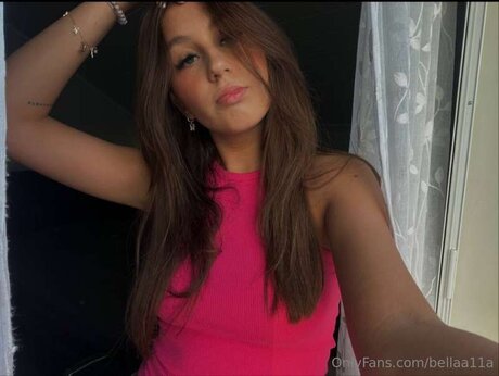 Foto di nudo di fuga di OnlyFans di Bellaa11a