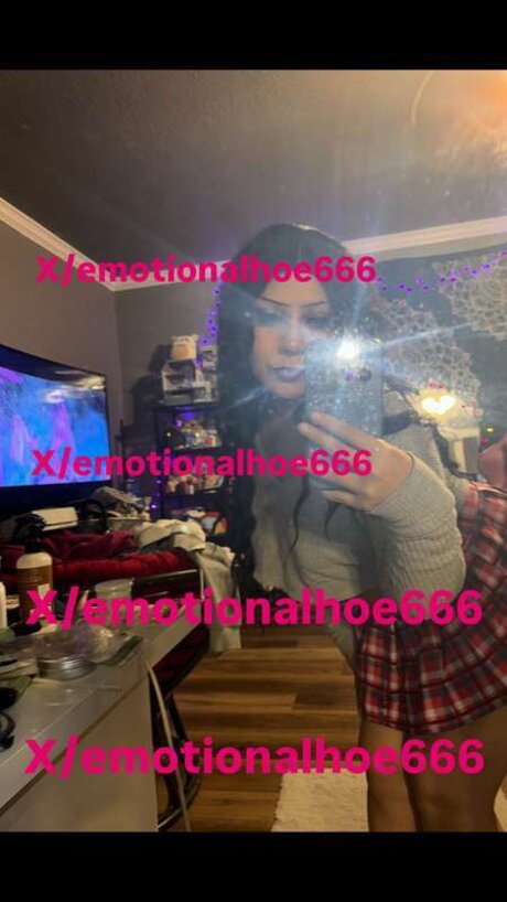 Foto di nudo di fuga di OnlyFans di Emotionalhoe