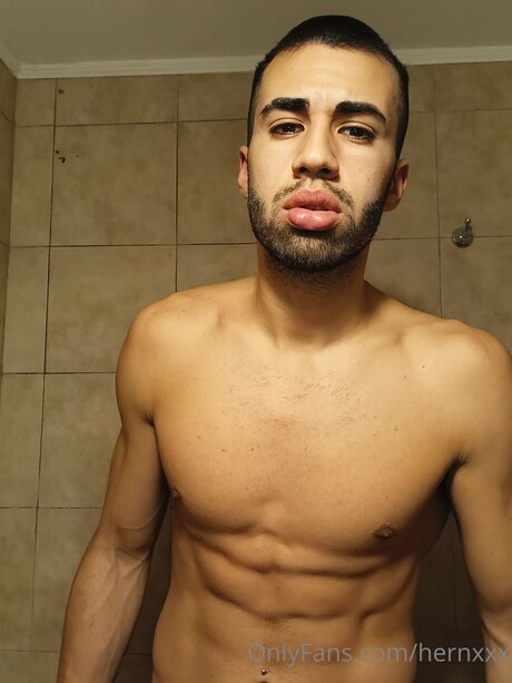 Foto di nudo di fuga di OnlyFans di Hernxxx